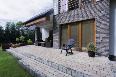 Patio with Brick Pavers